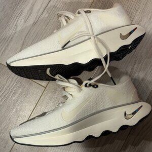 NWOT White Nike Running Sneaker